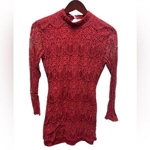 red lace bodycon mini dress with long sleeves - Size L
